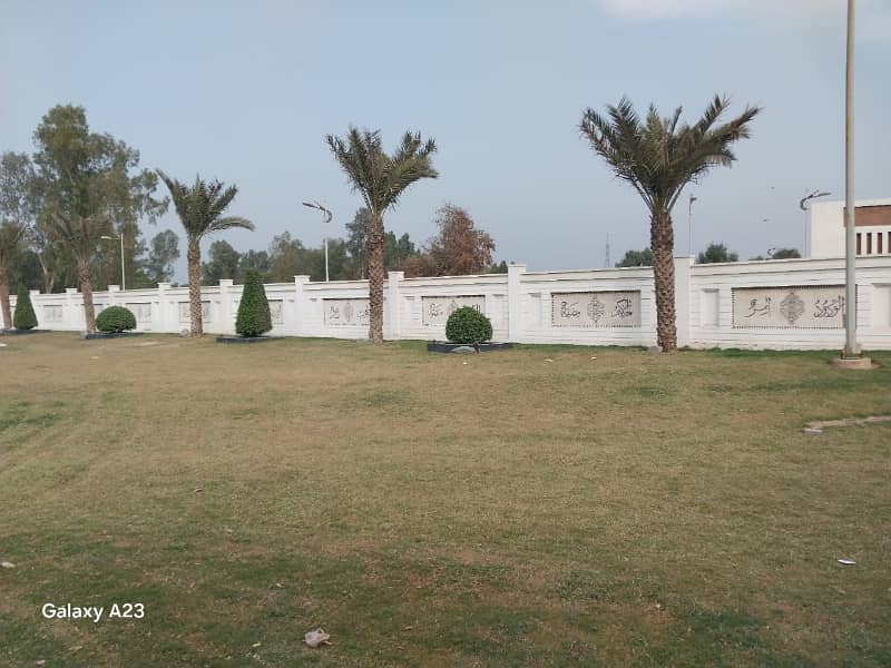 12 Marla Beautiful Location Plot Available For Sale Near Mosque And Main Park 4