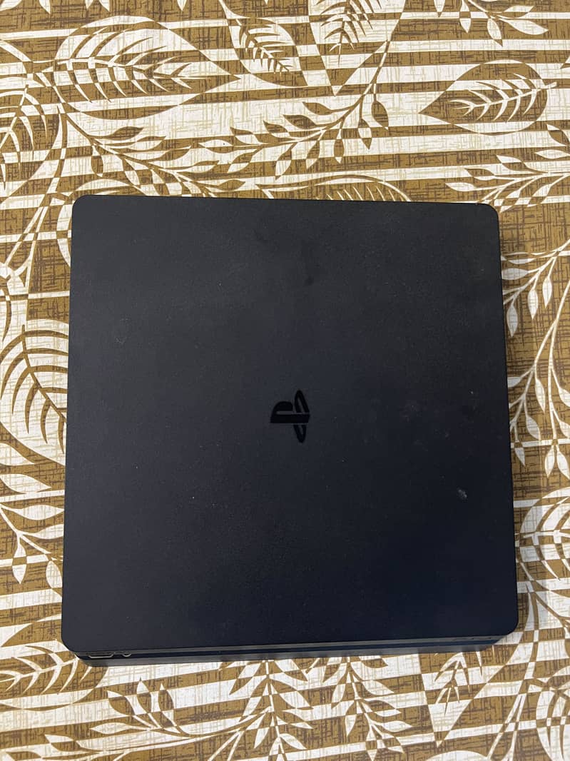 PS4 Slim | 500GB | With Original Controller 2