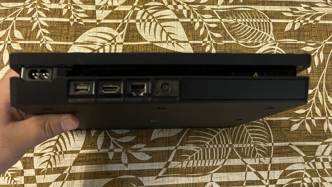 PS4 Slim | 500GB | With Original Controller 3