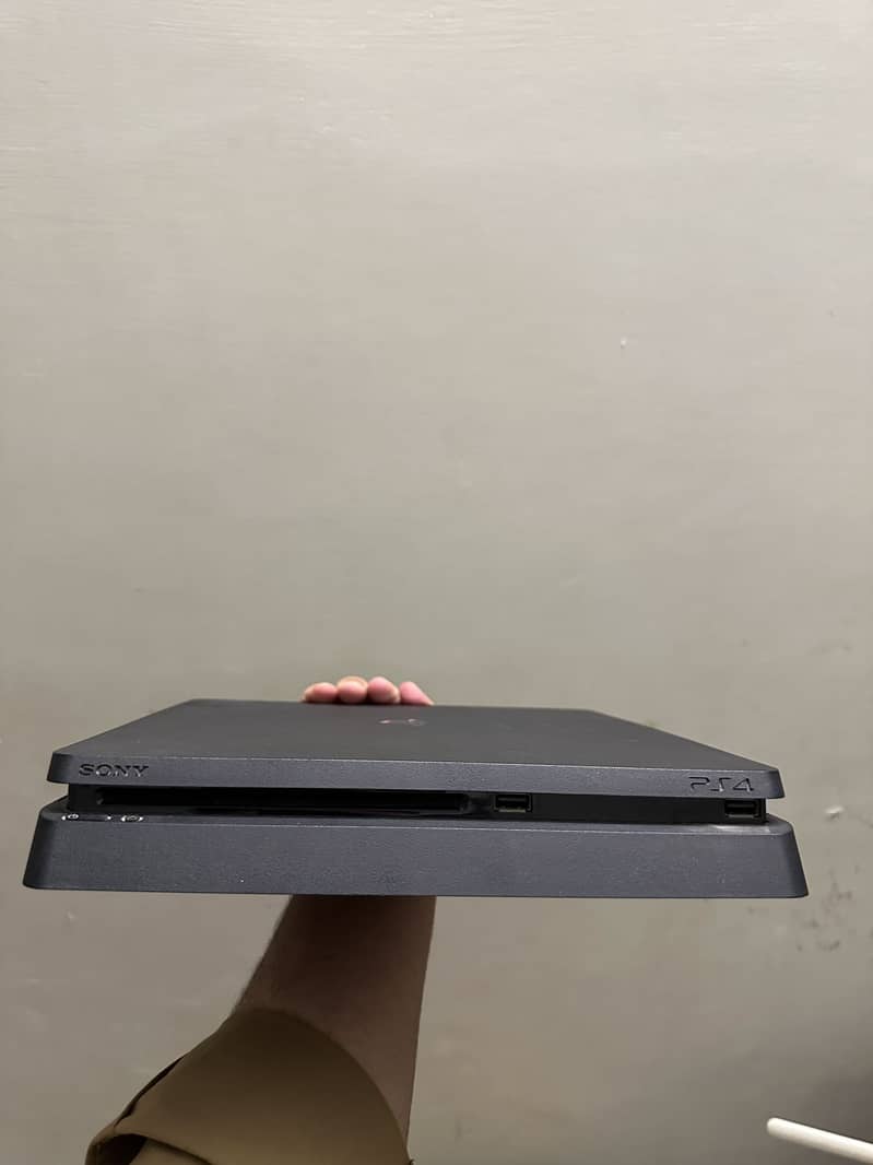 PS4 Slim | 500GB | With Original Controller 1