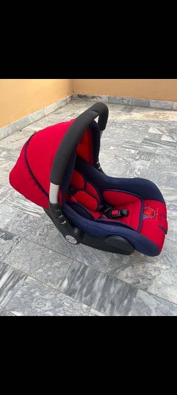 Imported baby pram,walker and carrycot 5