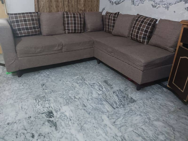 sofa L shaped 0