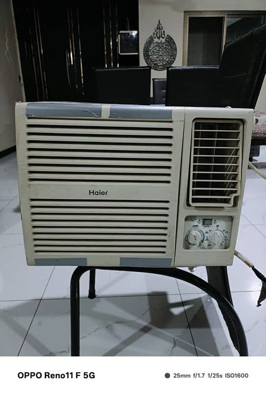 ac for sal 2 month used only 2