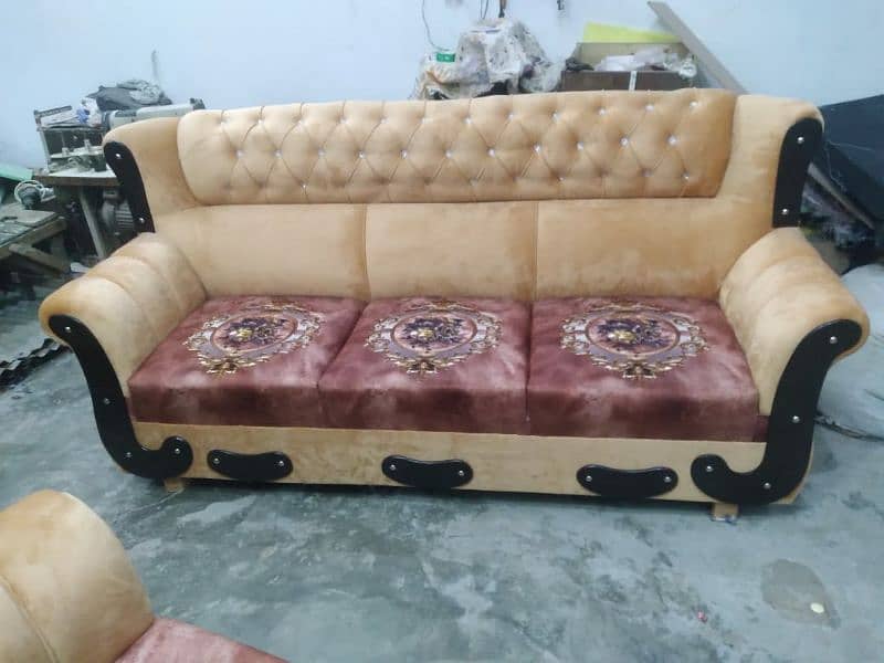 Ucha Lahori sofa set 0