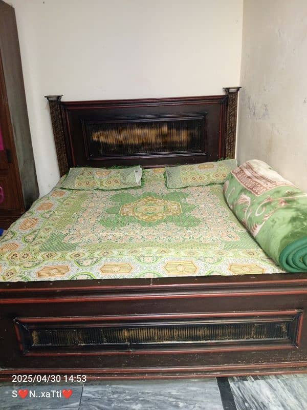 bed dressing side table 0