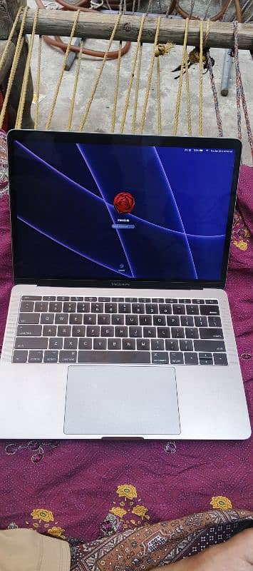 Mac book pro 2017 0
