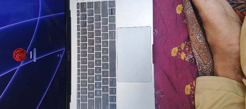 Mac book pro 2017 3