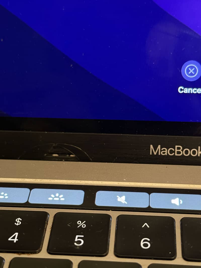 MacBook Pro 2016 – 13" | 8GB RAM | Good Condition 5