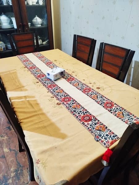 6 seater dining table 4