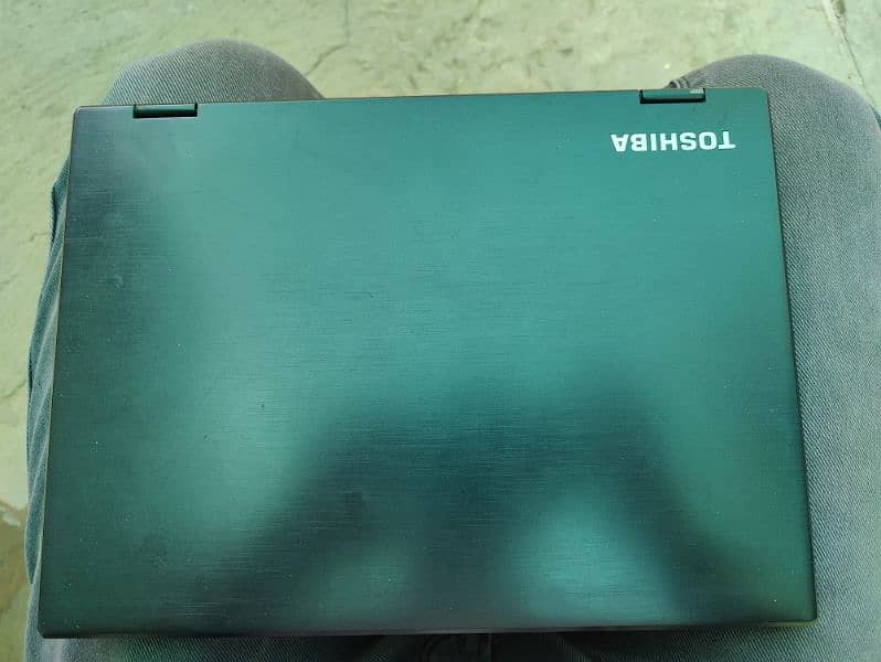 Toshiba laptop i5 8th Gen 256 gb SSD 16 gb ram 1