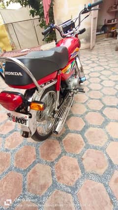 Honda bike CD 70 CG 0331/73/48/921/ urgent for sale model 2020