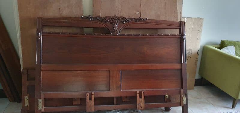 Shesham wood bed 0