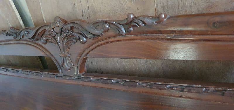 Shesham wood bed 1