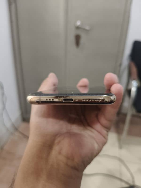 i Phone XS 256 GB NON PTA 2