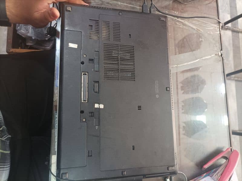HP EliteBook 8570w Workstation 2