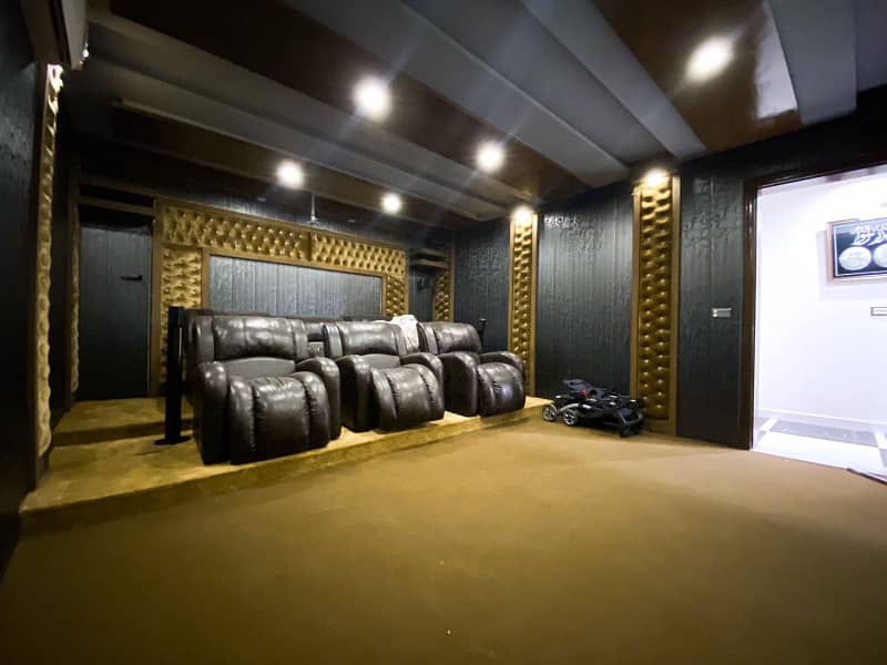 Luxurious 1 Kanal Furnished House for Sale in Bahria Town, Lahore 0