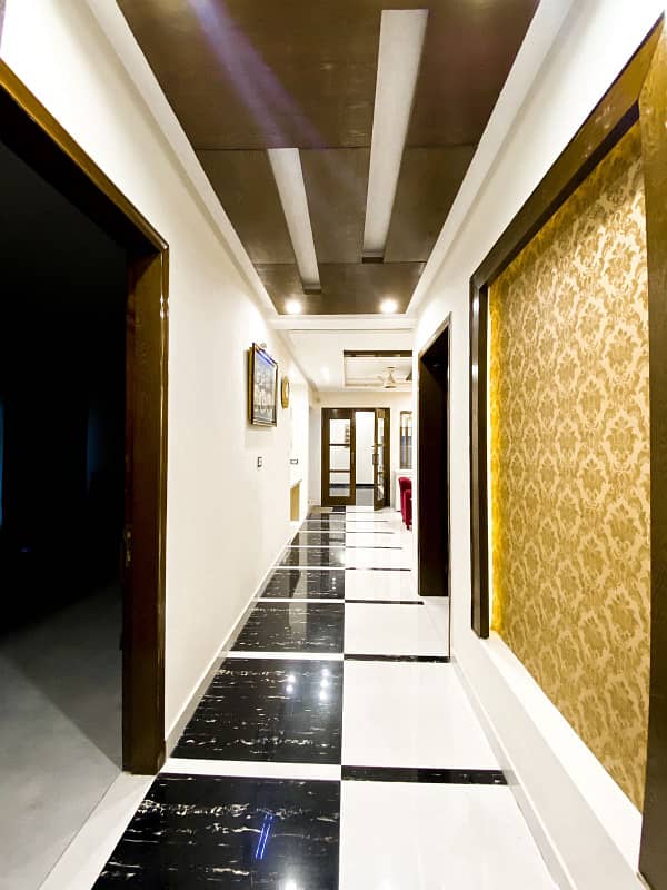 Luxurious 1 Kanal Furnished House for Sale in Bahria Town, Lahore 4
