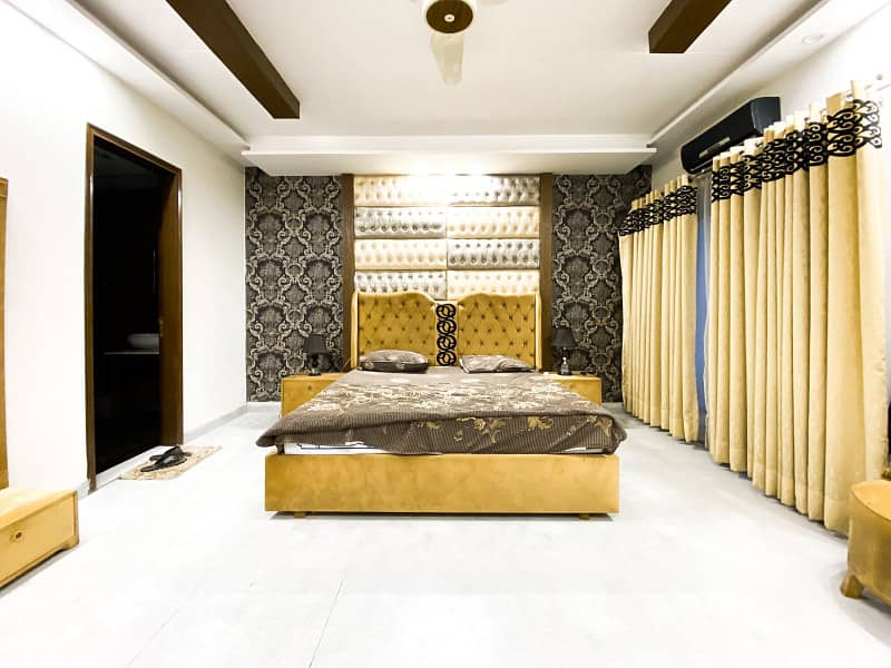 Luxurious 1 Kanal Furnished House for Sale in Bahria Town, Lahore 9