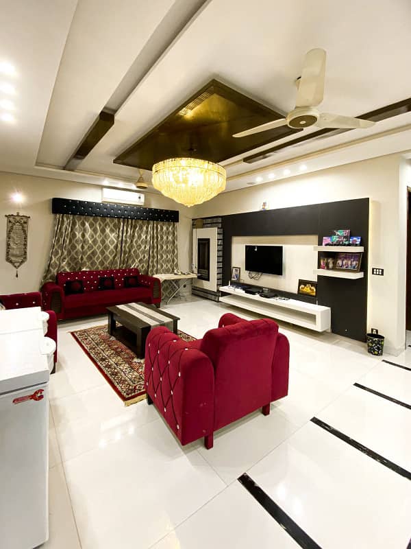 Luxurious 1 Kanal Furnished House for Sale in Bahria Town, Lahore 11
