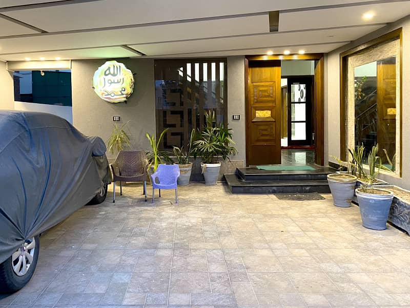 Luxurious 1 Kanal Furnished House for Sale in Bahria Town, Lahore 12