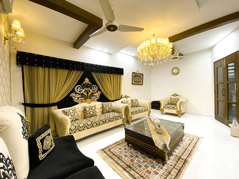Luxurious 1 Kanal Furnished House for Sale in Bahria Town, Lahore 14