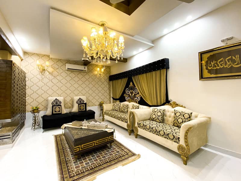 Luxurious 1 Kanal Furnished House for Sale in Bahria Town, Lahore 15