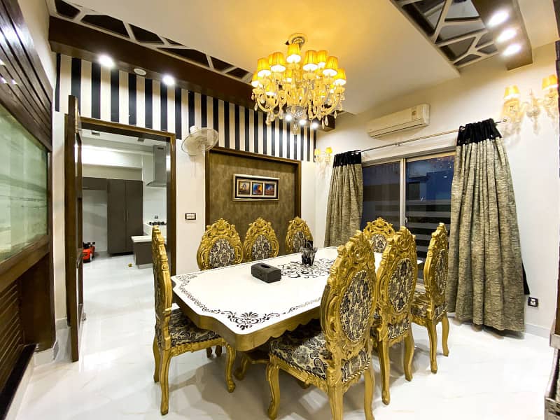 Luxurious 1 Kanal Furnished House for Sale in Bahria Town, Lahore 18