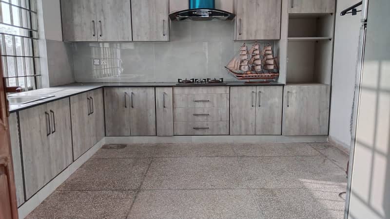 1 Kanal Upper Portion For Rent Prime Location | Spacious &Amp; Private Living 2