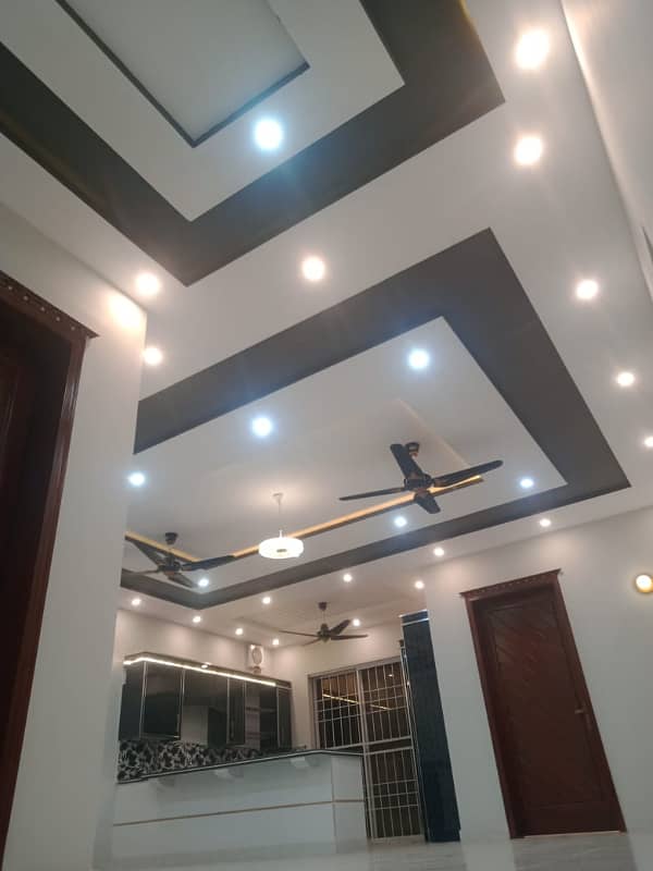 Bahria orchard Lahore 1kanal house for rent brand new first entry 6