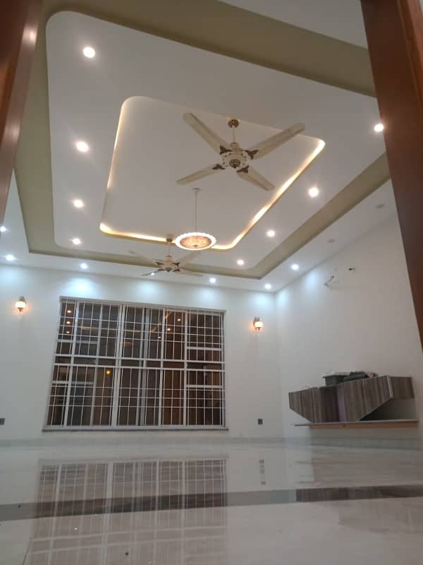 Bahria orchard Lahore 1kanal house for rent brand new first entry 32