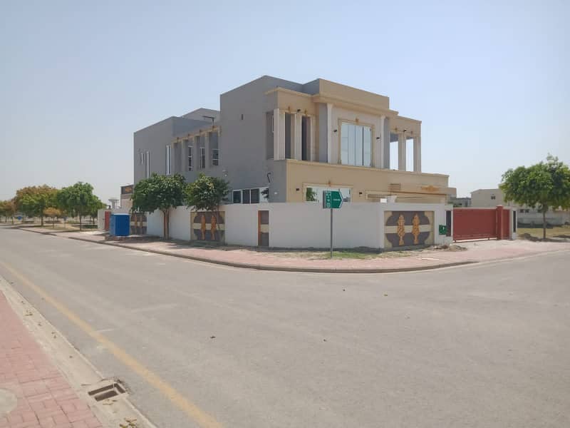 Bahria orchard Lahore 1kanal house for rent brand new first entry 45