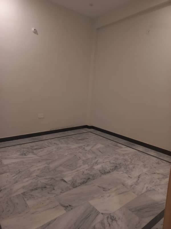 2 Bedroom Brand New Flat Available Family Only Yousef Colony 4