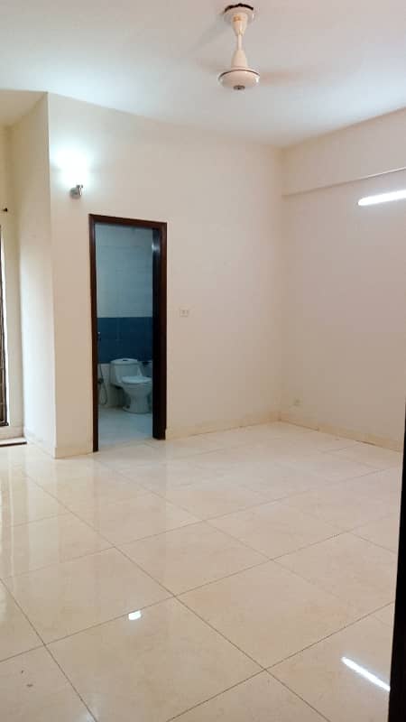 3 Bed Room apartment available for Rent in Askari 11 sec-B Lahore 3