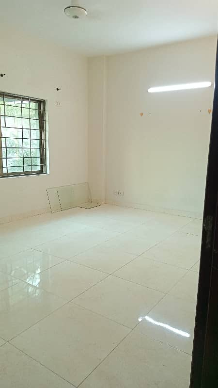 3 Bed Room apartment available for Rent in Askari 11 sec-B Lahore 8