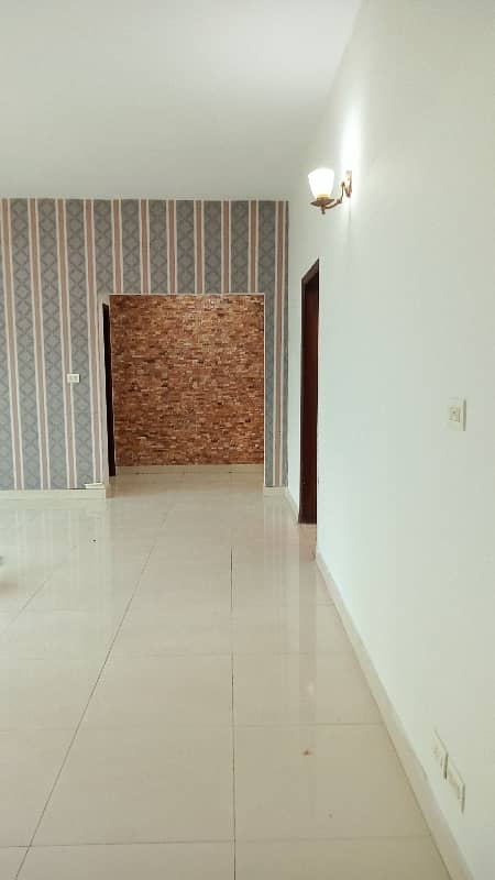 3 Bed Room apartment available for Rent in Askari 11 sec-B Lahore 9