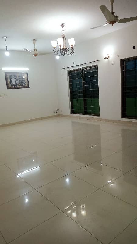 3 Bed Room apartment available for Rent in Askari 11 sec-B Lahore 30