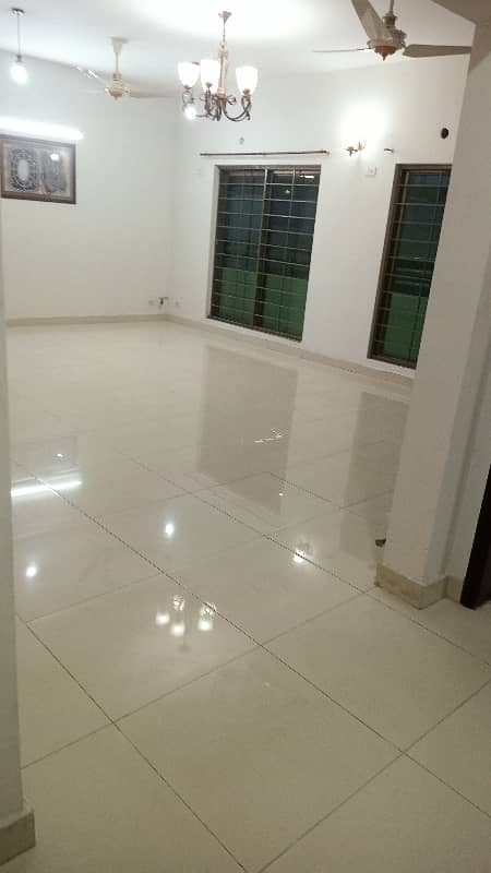 3 Bed Room apartment available for Rent in Askari 11 sec-B Lahore 36