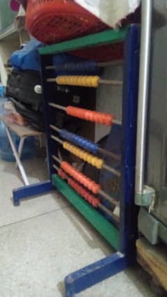 kids counting and colouring stand