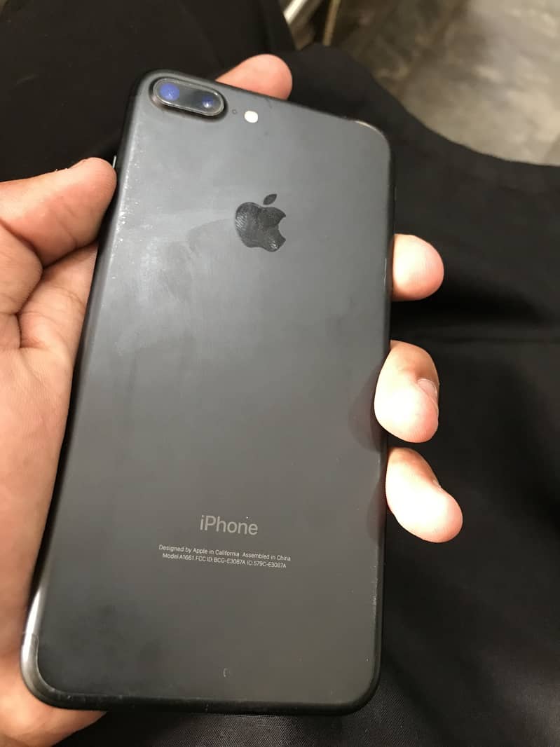 IP 7 plus 32 gb 3