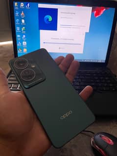 OPPO Reno 11F 5G, luxury green design