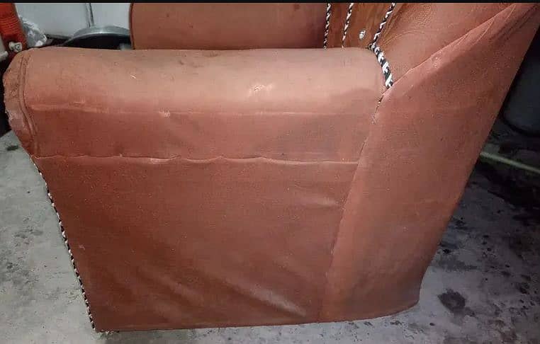 2 PCS 1 SEATER SOFA URGENT SALE 1
