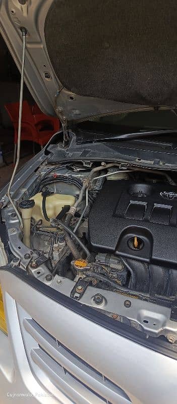 Toyota Corolla GLI 1.6 automatic 2013 10