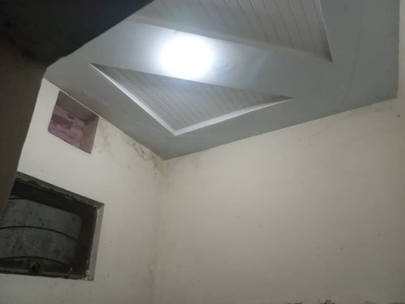 Lower Portion For Rent In Johar Town Block Q 4