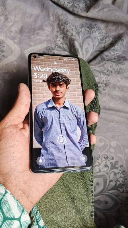 ONEPLUS 8T 12+4/256.      EXCHANGE POSSIBLE 8