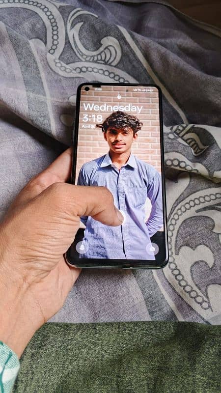 ONEPLUS 8T 12+4/256.      EXCHANGE POSSIBLE 9