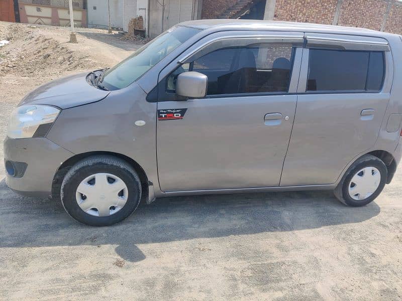 Suzuki Wagon R 2017 3
