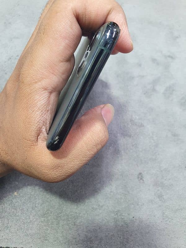 iphone 11 pro max 64gb Non pta 11 12 13 14 15 16 4