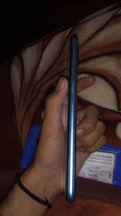 infinix hot 10 with box 6/128gb All ok original