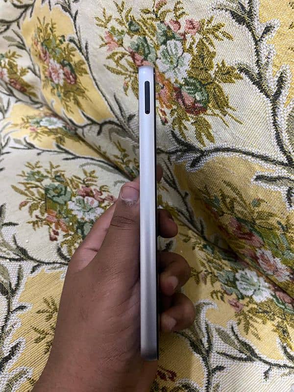 Samsung A05s 6/128 with box 7