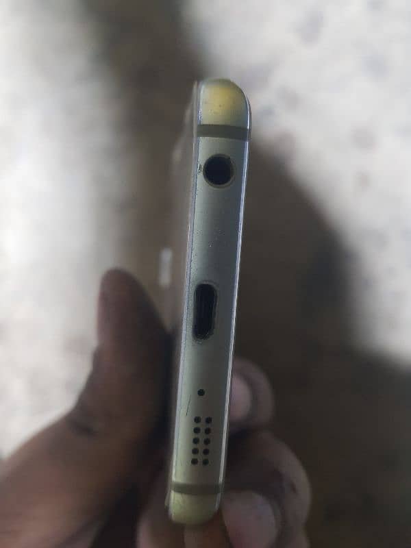Samsung Galaxy s6 edge ram 3gb 32 GB rom 3